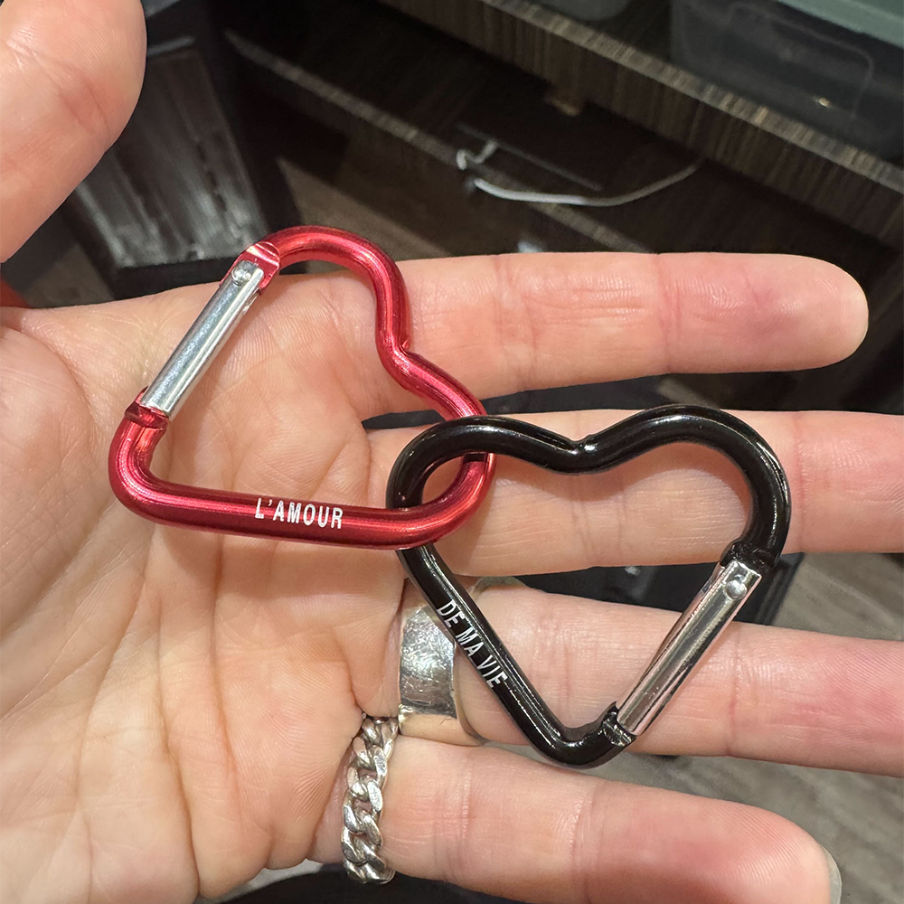 L'AMOUR CARABINER CLIP SET